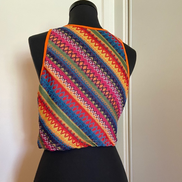 Knit Groovy Cropped Tank Top - Picture 2 of 5